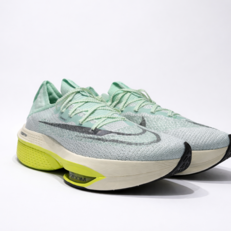 Nike Zoom Running Shoes Side View – Lightweight Mesh & Cushioned Sole